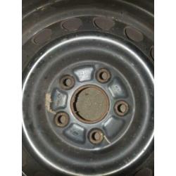 Tekoop Suzuki winterbanden 195/65r15