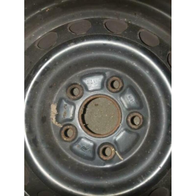 Tekoop Suzuki winterbanden 195/65r15