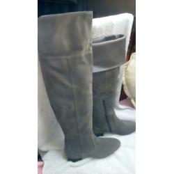Suede. overknee laarzen