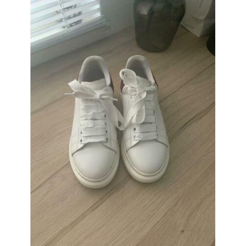 Alexander McQueen sneakers oversized rood maat 37