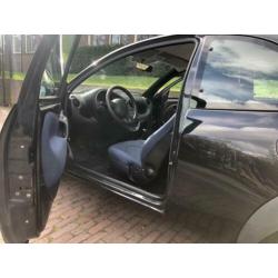 Ford KA 1.3 I NET NIEUWE APK |44KW 2004 Zwart