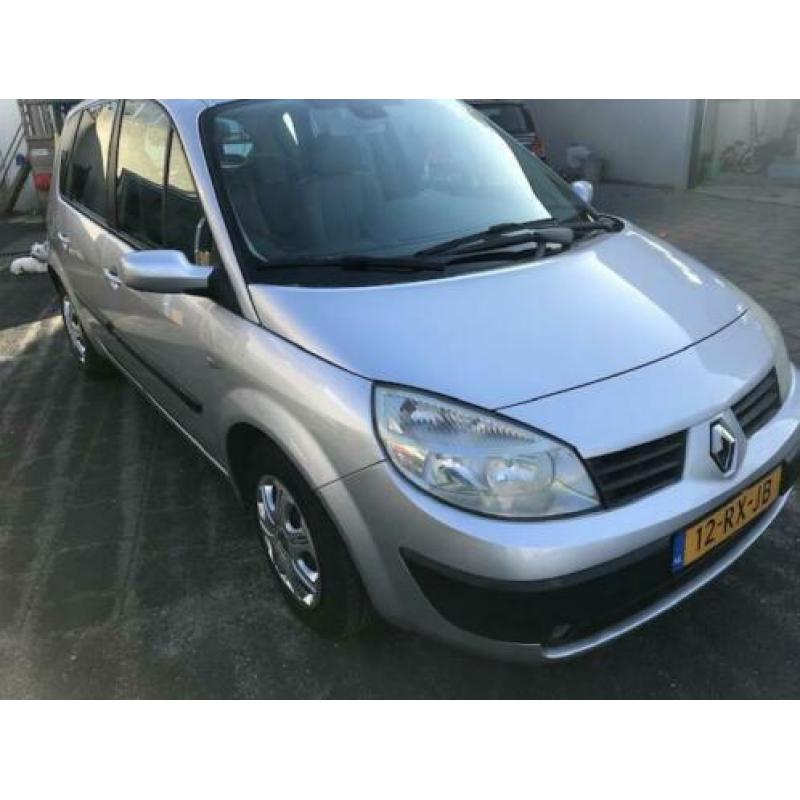 Renault Scénic 1.6-16V Privilège Comfort