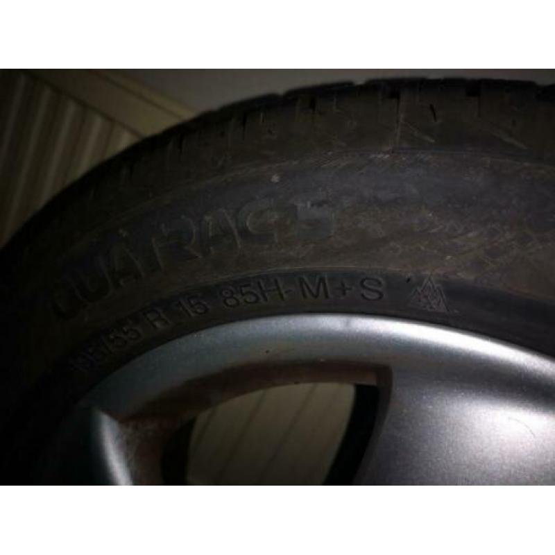 autobanden all seasons met velg