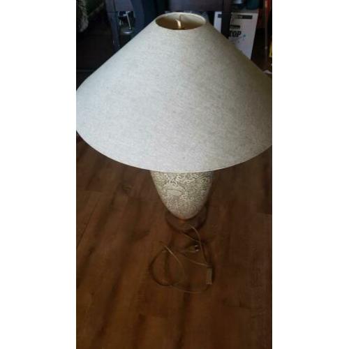 Brocante lamp met kap