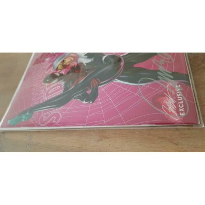 Amazing Spider-man 2e signed by J. Scott Campbell