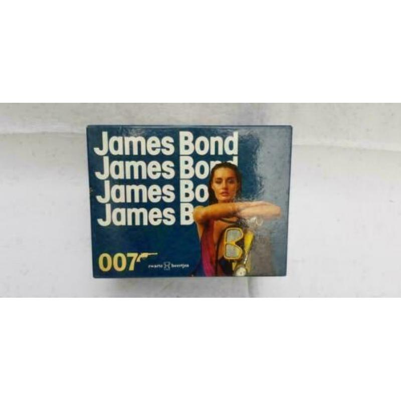 007 JAMES BOND 15x in box compleet .Zwarte Beertjes serie