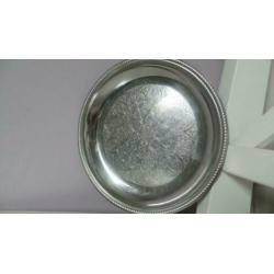 Alessi dienblad erg mooi gegraveerd ! RVS , 21 cm.