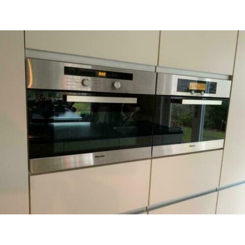 Moderne greeploze EILAND keuken+MIELE+GRANIET GEDEMONTEERD