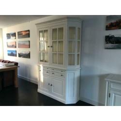 Houten buffetkast / vitrinekast (wit) (158x45x220)