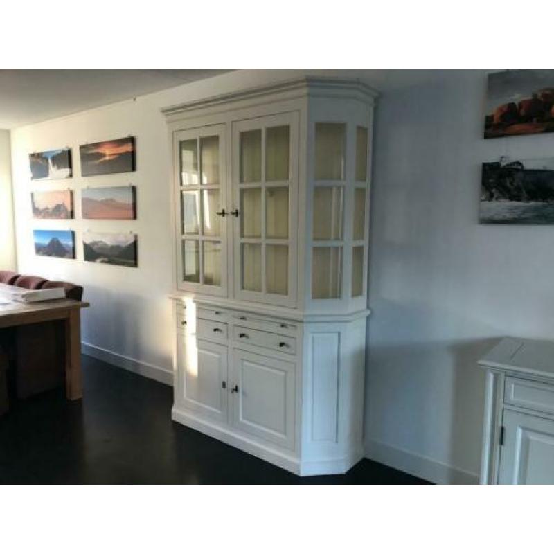 Houten buffetkast / vitrinekast (wit) (158x45x220)