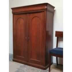 ~~ Antieke stoere landelijke eikenhouten sobere poortkast ~~