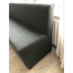 Eettafelbank met drie stoelen