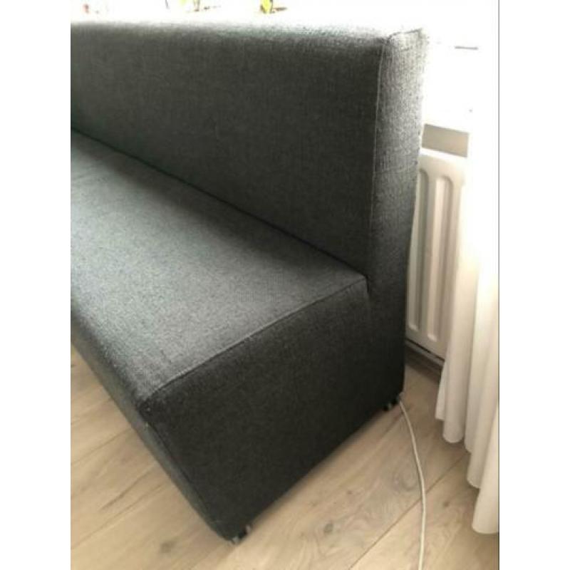 Eettafelbank met drie stoelen