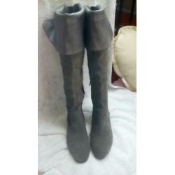 Suede. overknee laarzen