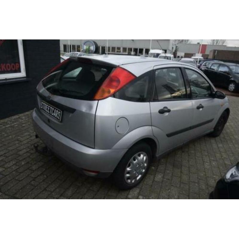 Ford Focus 1.6-16V Ghia