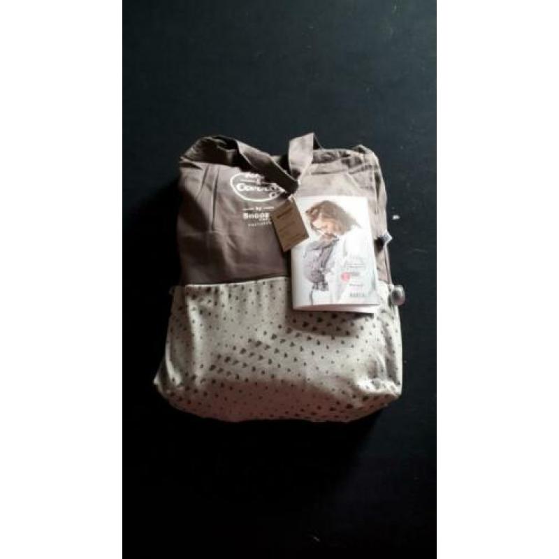 Snoozebaby kiss&care draagzak nieuw