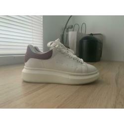 Alexander McQueen sneakers oversized rood maat 37