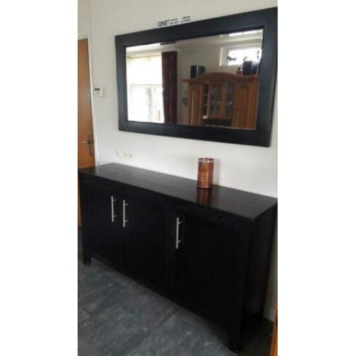 Dressoir met spiegel