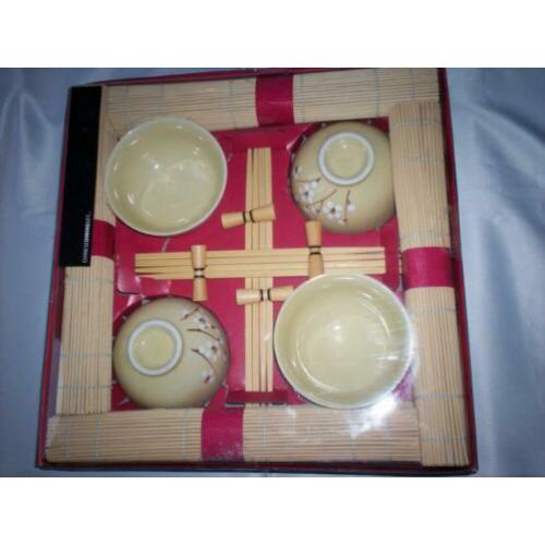 Nieuw In Doos 4 Persoons Chinese Dinnerset.