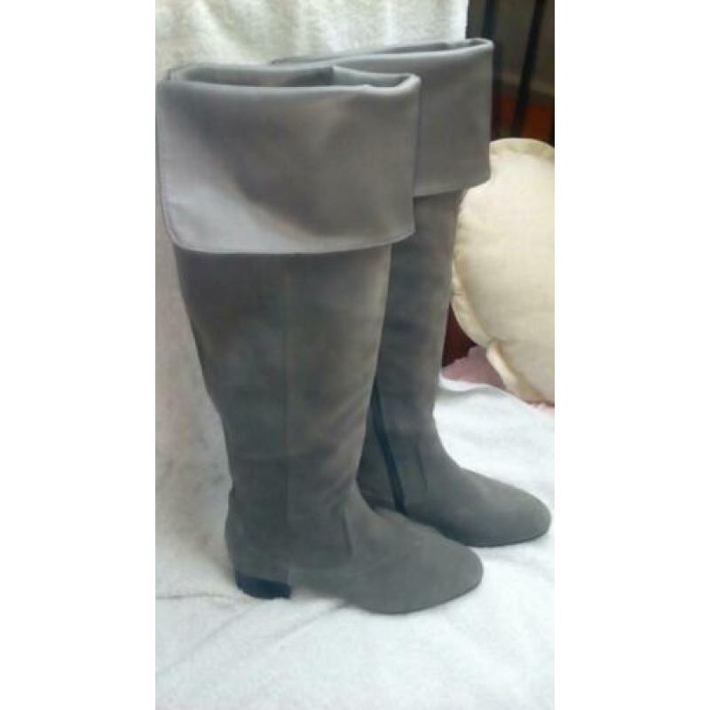 Suede. overknee laarzen