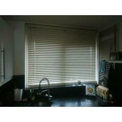 Verkocht. luxaflex, hoogte 155 cm, breedte 174 cm. Verkocht