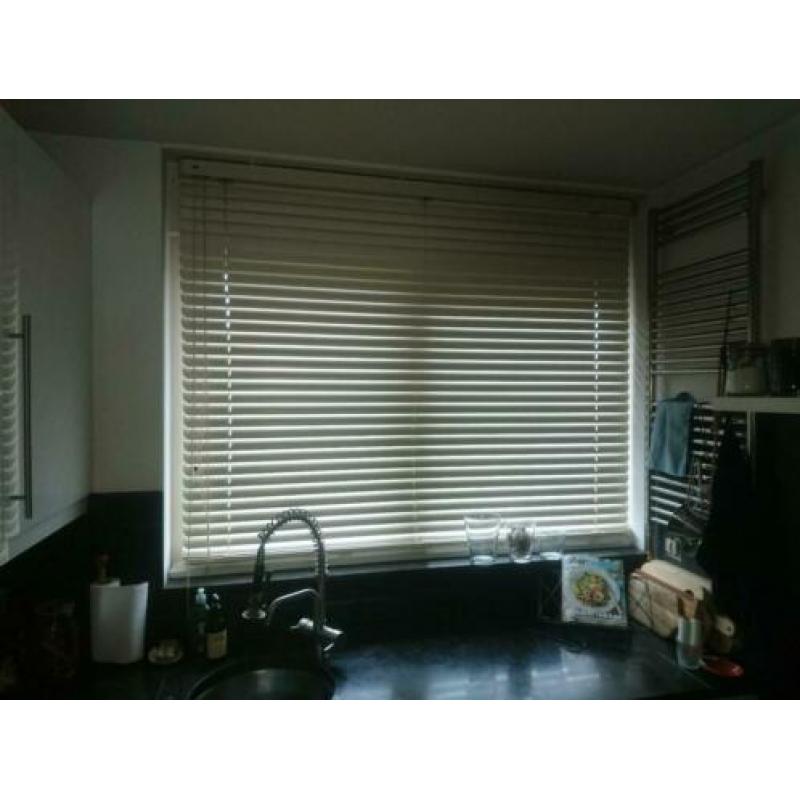 Verkocht. luxaflex, hoogte 155 cm, breedte 174 cm. Verkocht