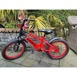 BMX jongensfiets 16 inch met zijwieltjes.