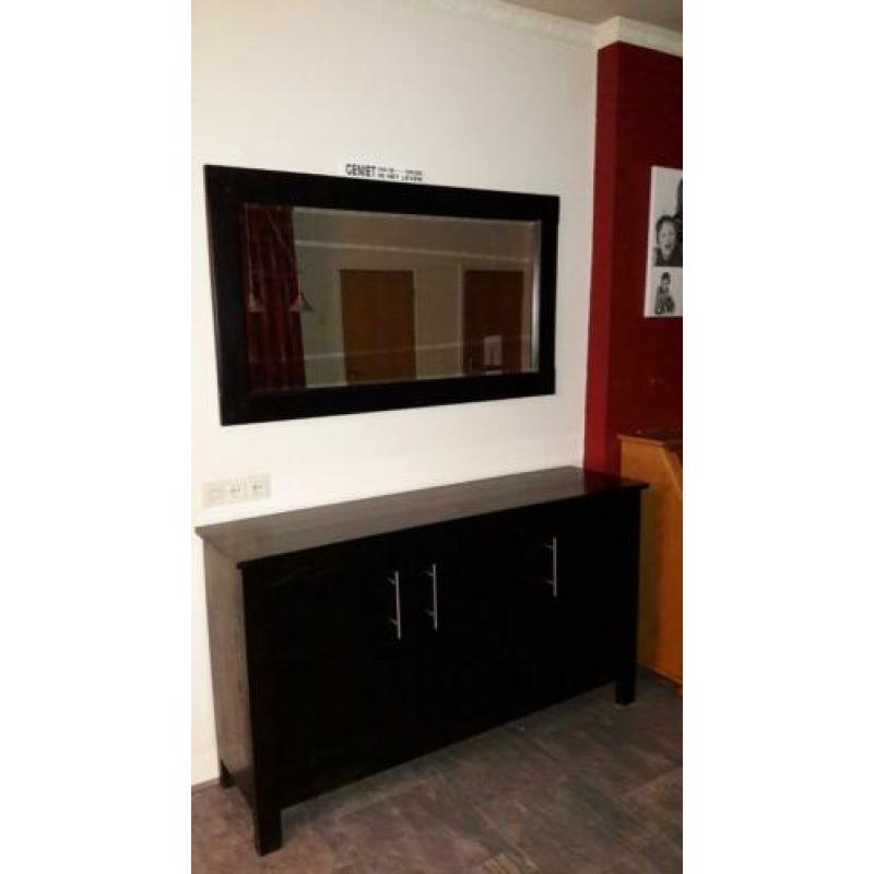 Dressoir met spiegel