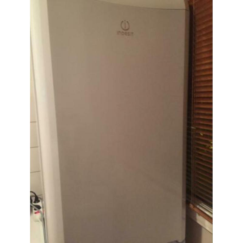 Te koop. Indesit Koel vries combinatie.