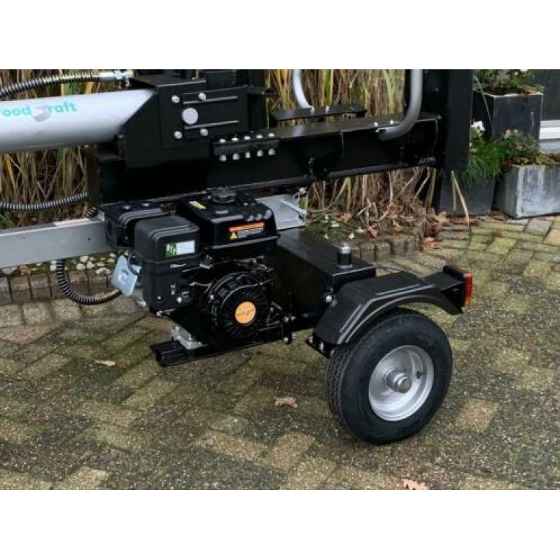 BTP Actie houtklover 35 ton met brandstof motor houtkliever