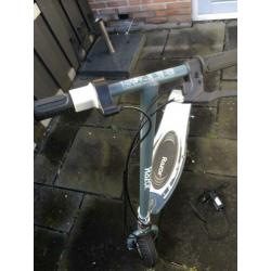 Razor E300S Elektrische step met zadel