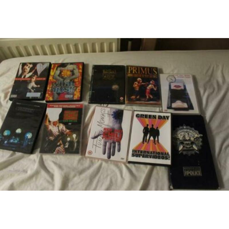 8 Muziek DVD's RED HOT CHILLI PEPPERS PRIMUS AIC GREEN DAY