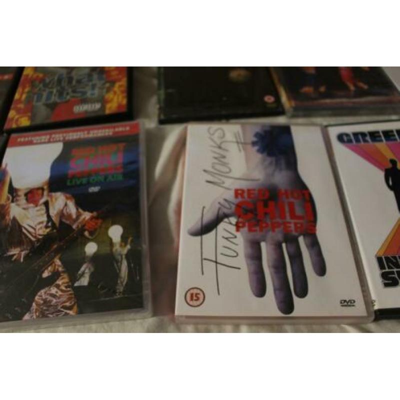 8 Muziek DVD's RED HOT CHILLI PEPPERS PRIMUS AIC GREEN DAY