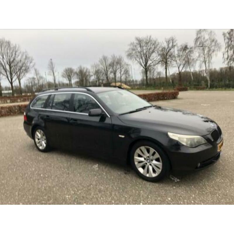 BMW 5-Serie 3.0 D 535 Touring AUT 2005 Zwart