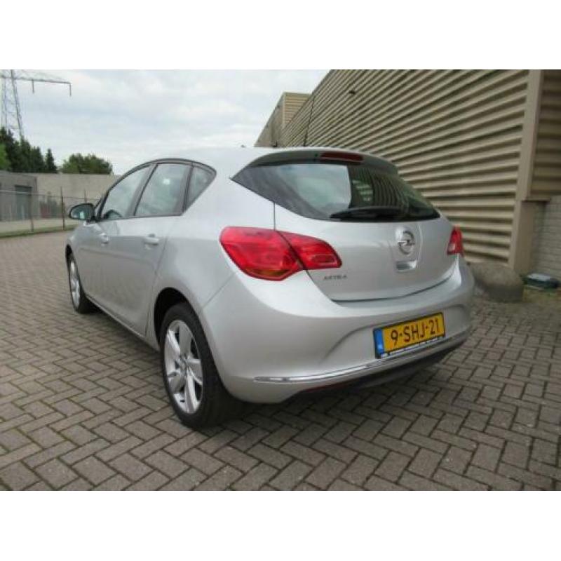 Opel Astra 1.4 Turbo Rhythm [ aircoaudio,cruise,lmv ]