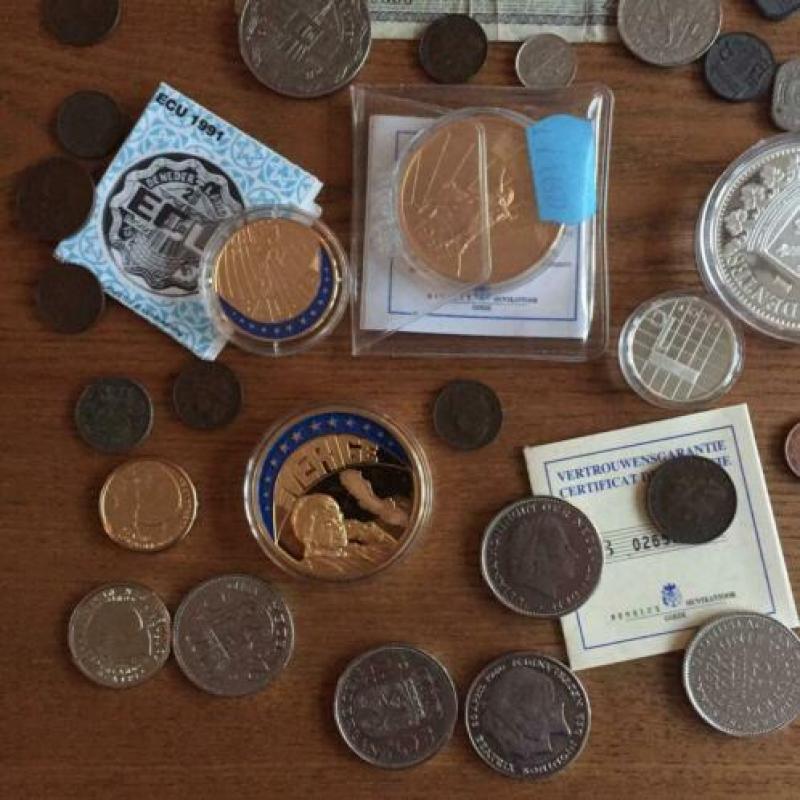 Diverse Nederlandse munten en een aantal ecu- munten