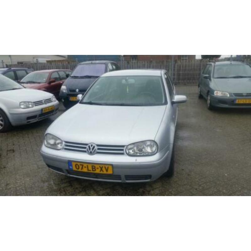 Volkswagen Golf 2.0 85KW 2002 Grijs