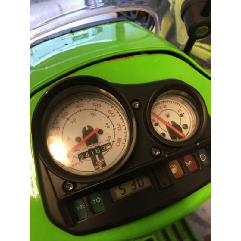 Vespa s 2011 4takt snor schade opknapper groen lx piaggio