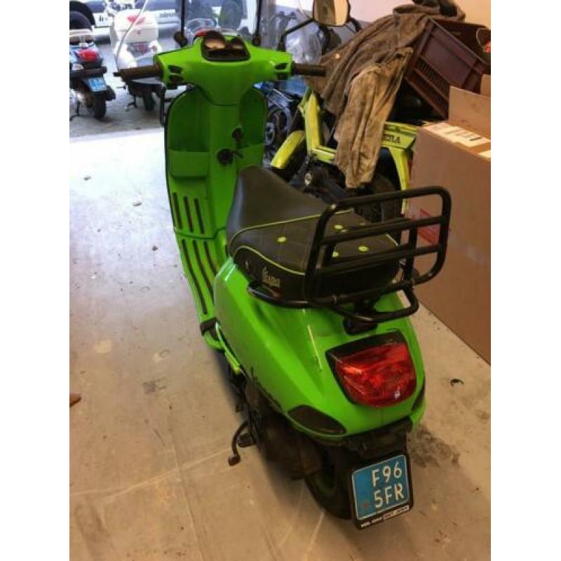 Vespa s 2011 4takt snor schade opknapper groen lx piaggio