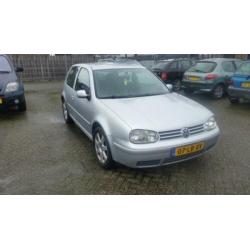 Volkswagen Golf 2.0 85KW 2002 Grijs