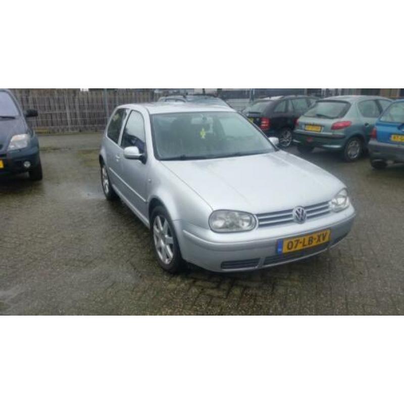 Volkswagen Golf 2.0 85KW 2002 Grijs