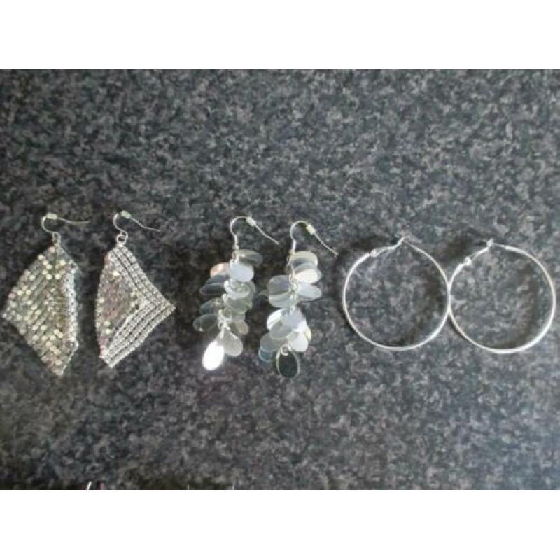 9 paar superleuke oorbellen stekers hangers creolen strass