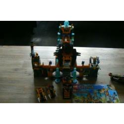Te koop: Lego Chima Lion Chi Temple 70010 met boekjes