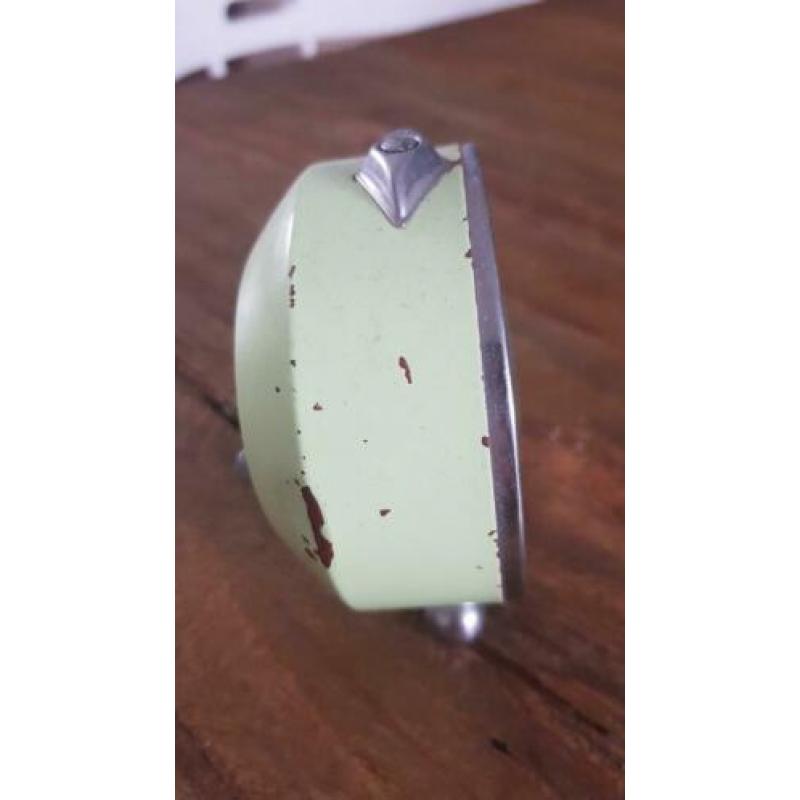 Vintage lichtgroene wekker