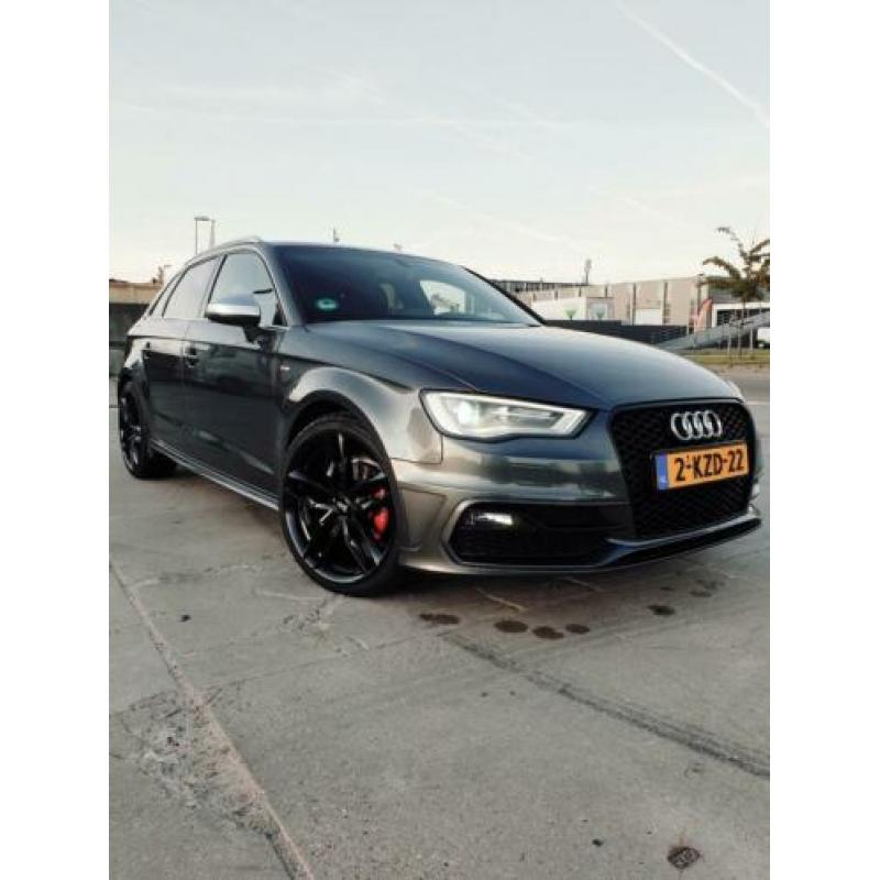 Audi A3 1.6 TDI 3x S line Sportback 2013 RS3 look