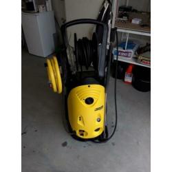 380 volt karcher 250 bar hooguit een uur mee gespoten