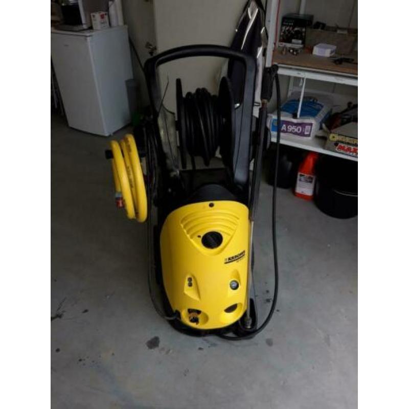 380 volt karcher 250 bar hooguit een uur mee gespoten