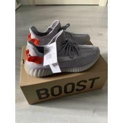 Yeezy Boost 350 V2 “Tail Light” 46 / 11.5US (origineel!)