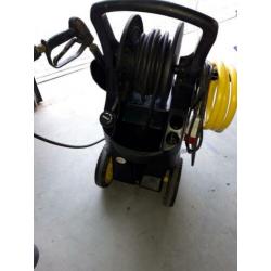 380 volt karcher 250 bar hooguit een uur mee gespoten