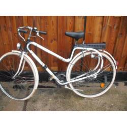 Vintage jaren 60/70 damesfiets met byzonder frame Opknapper!